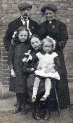 Great Grandfather Thomas Havill and family